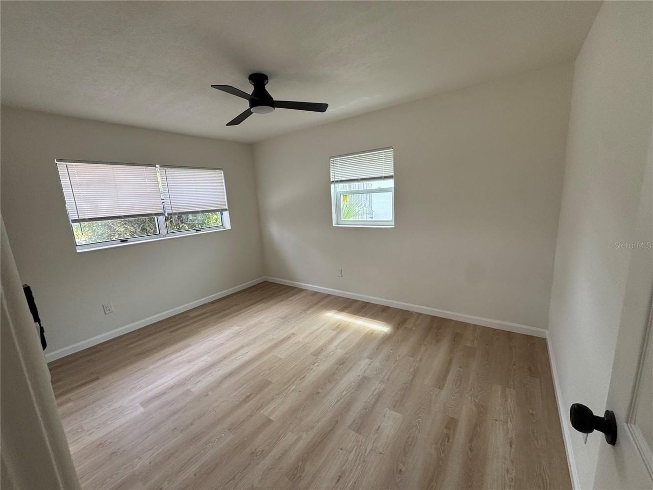 1589 Viburnum Ln - Photo 7 of 10