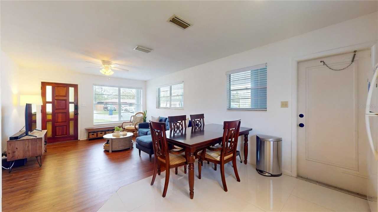 4728 W Bay Ave - Photo 7 of 26