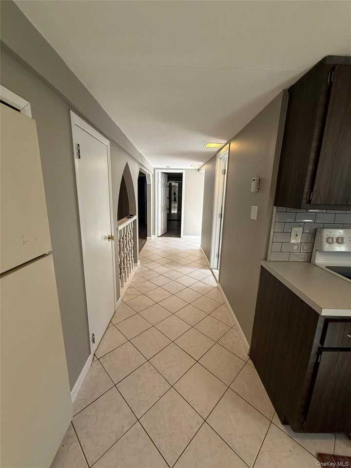 60 Wheatfield Ln - Photo 6 of 32