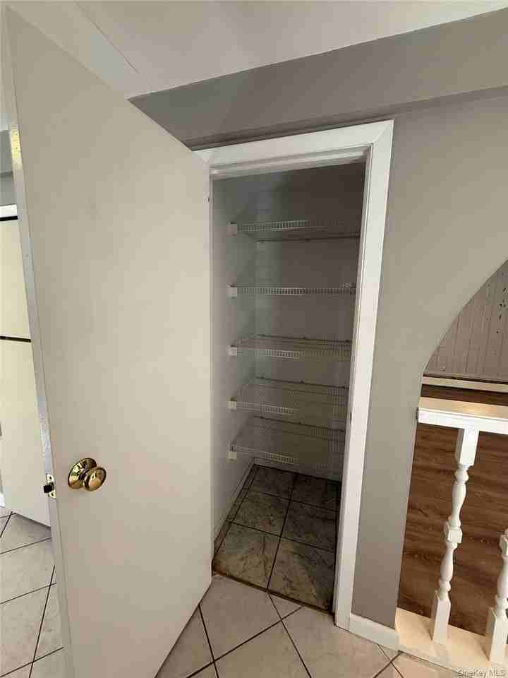 60 Wheatfield Ln - Photo 7 of 32