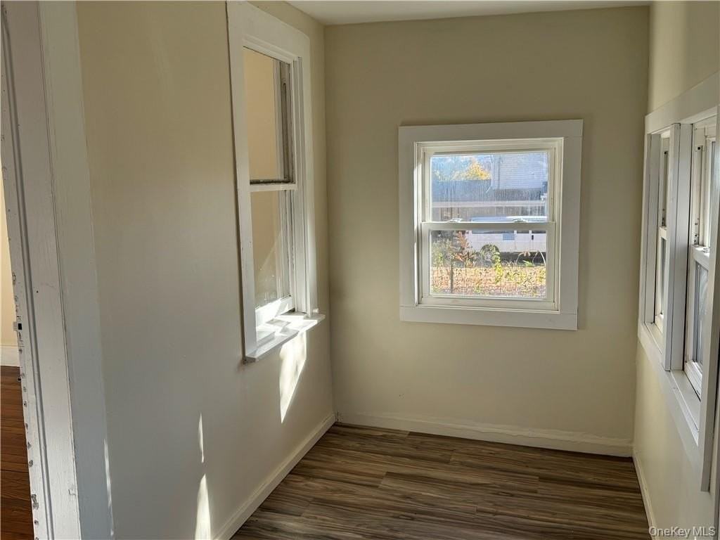 134 N Pierpont Ave - Photo 4 of 19