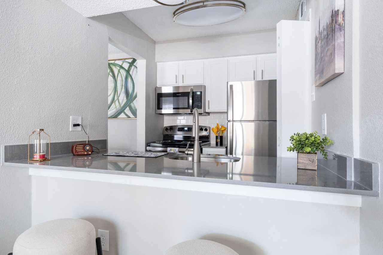 Villas on Rosemeade West - Photo 7 of 43