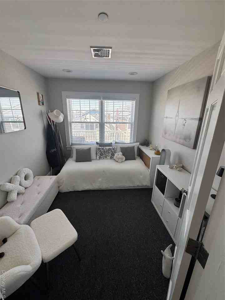 102 Florida St - Photo 4 of 22