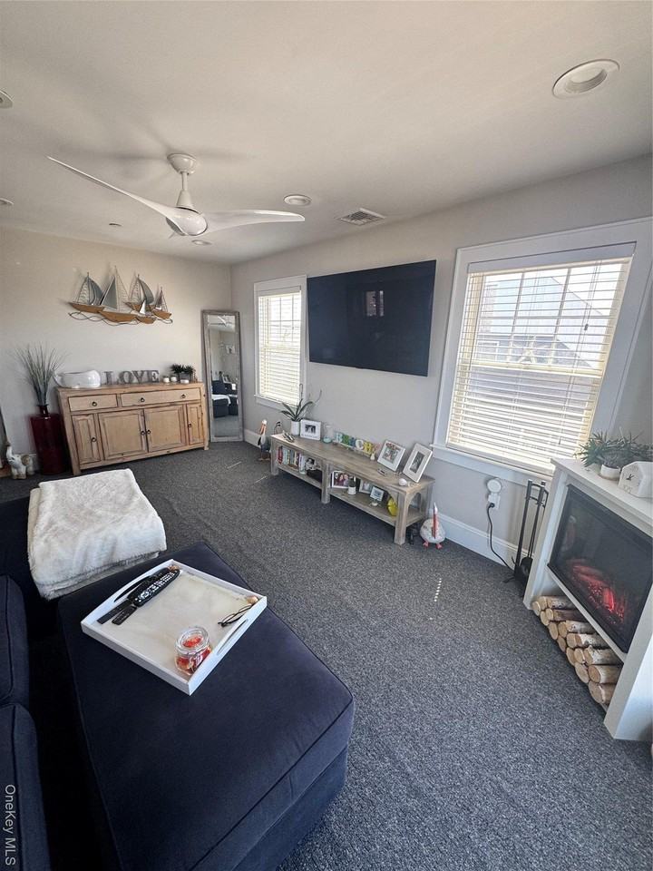 102 Florida St - Photo 7 of 22