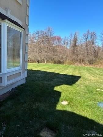 95 Lexington Dr - Photo 5 of 23