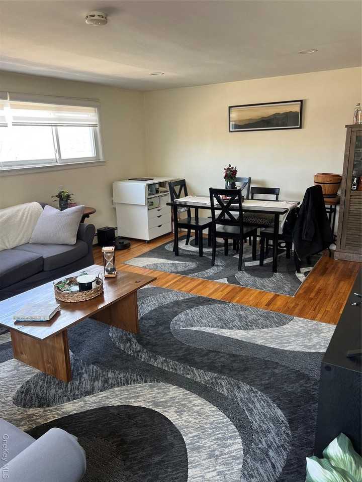 644 E Olive Street unit: Upper - Photo 2 of 11