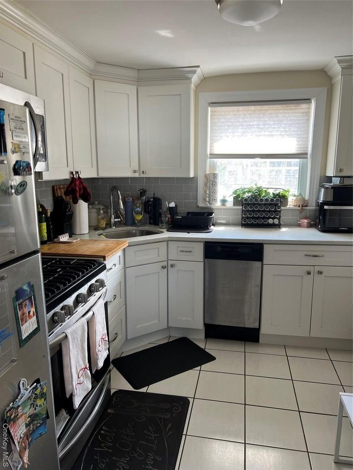 644 E Olive Street unit: Upper - Photo 5 of 11