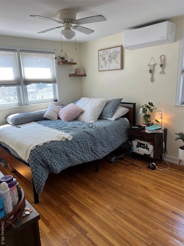 644 E Olive Street unit: Upper - Photo 6 of 11