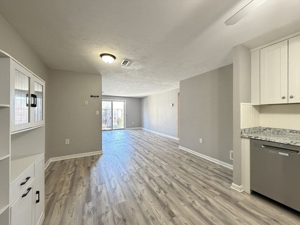 354 Neponset St Apt M - Photo 3 of 14