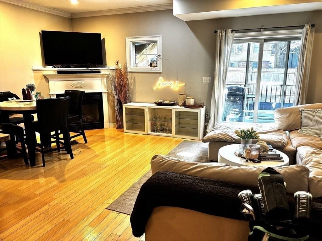 18 Knowlton St #1 - Photo 3 of 31