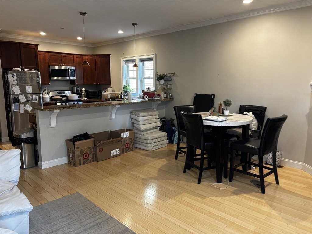 18 Knowlton St #1 - Photo 6 of 31