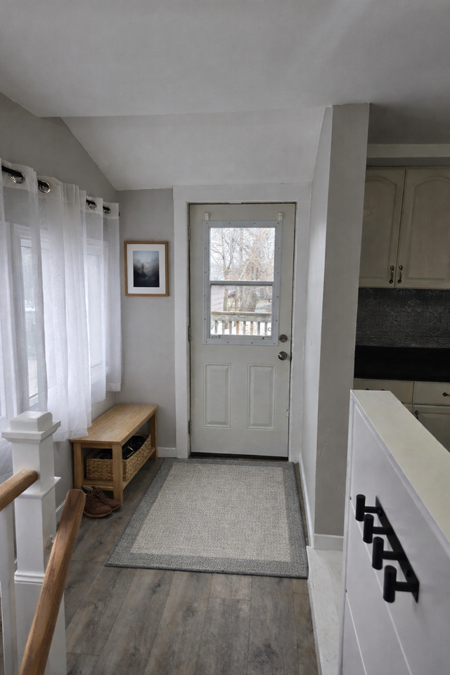 221 Barrie Road - Photo 2 of 11