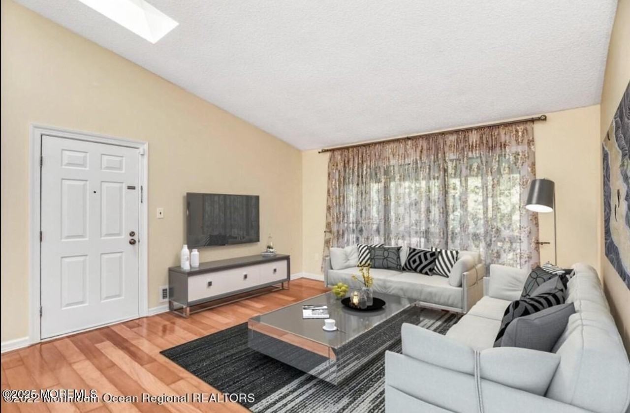 71 Crabapple Ln Unit 266 - Photo 3 of 16