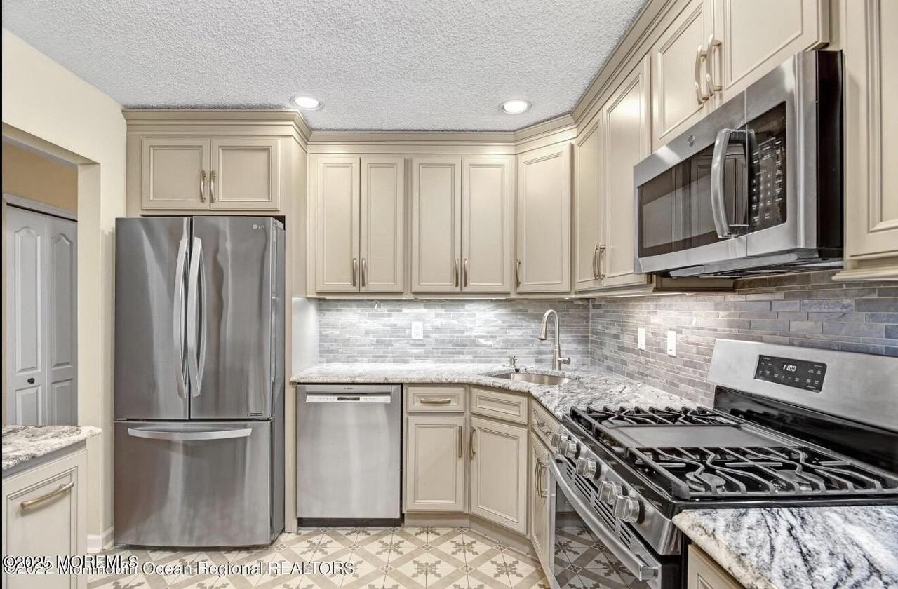 71 Crabapple Ln Unit 266 - Photo 5 of 16