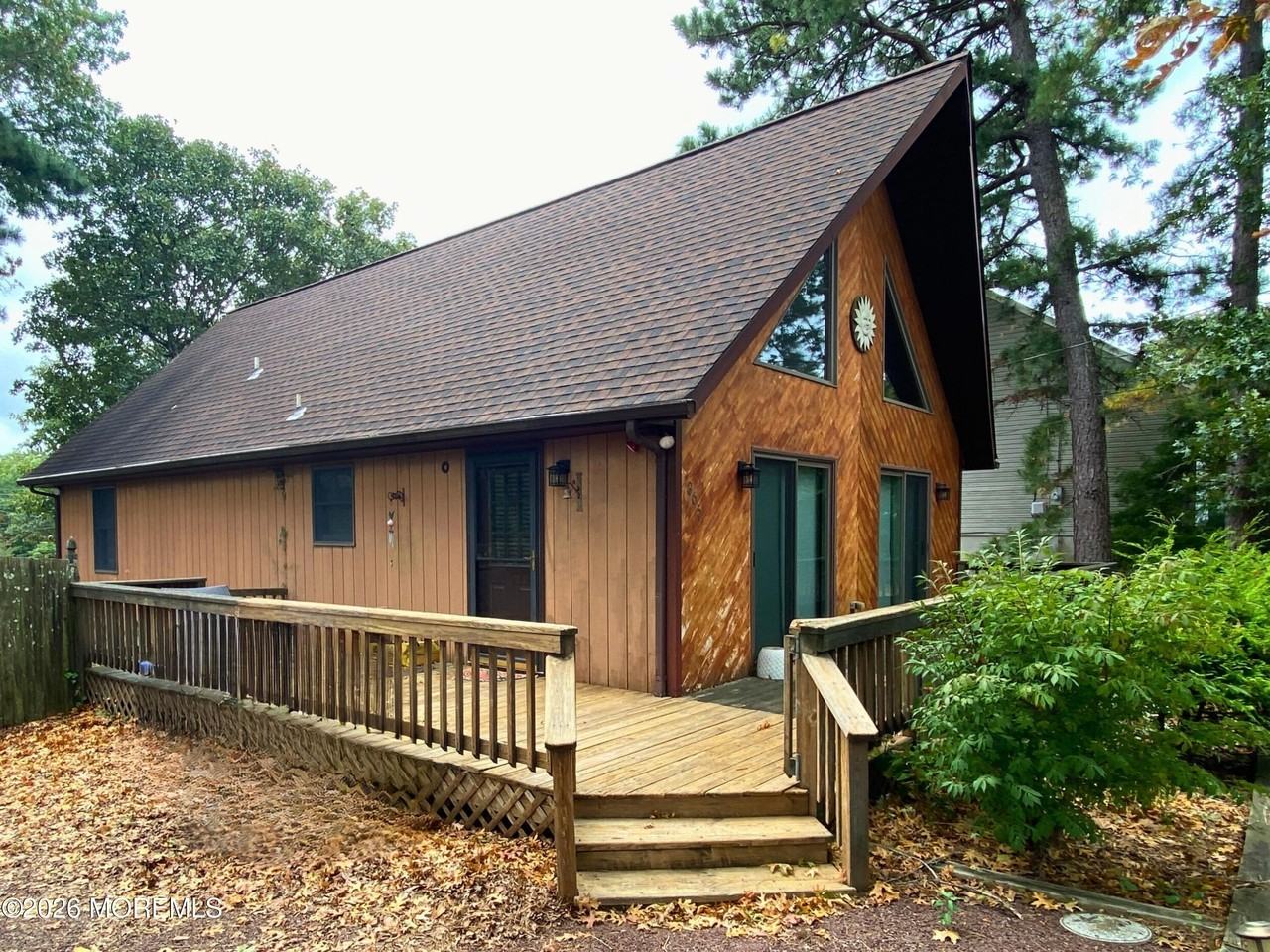 365 Neptune Dr - Photo 2 of 15