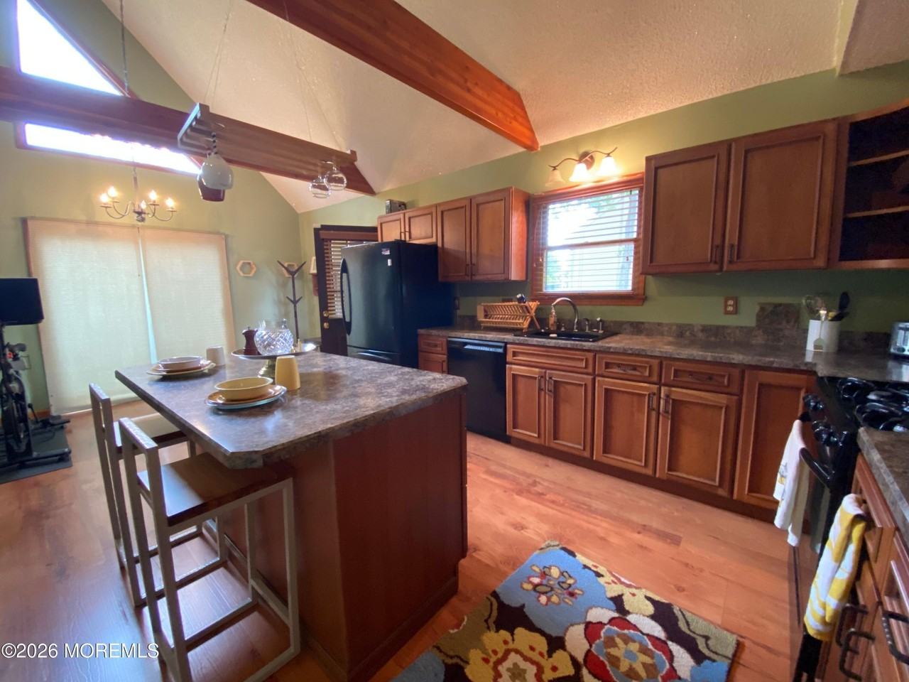 365 Neptune Dr - Photo 7 of 15