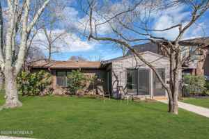 featured image of 42 Lexington Ct