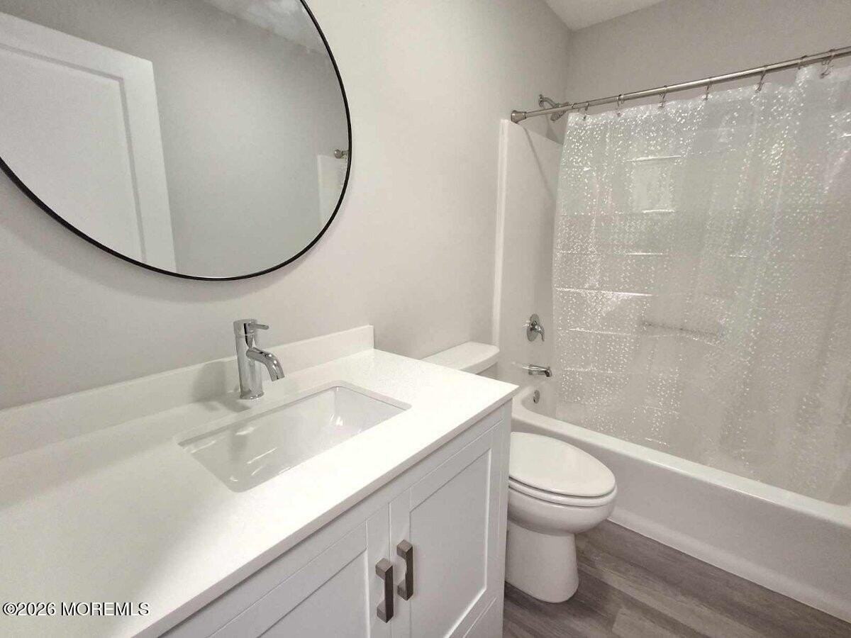 123 Northampton Dr - Photo 4 of 12