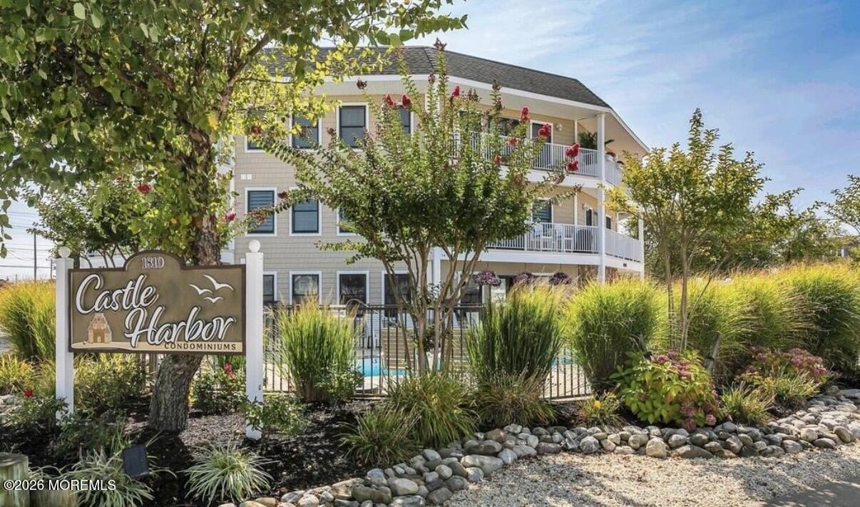 1810 Central Ave #11 - Photo 2 of 26