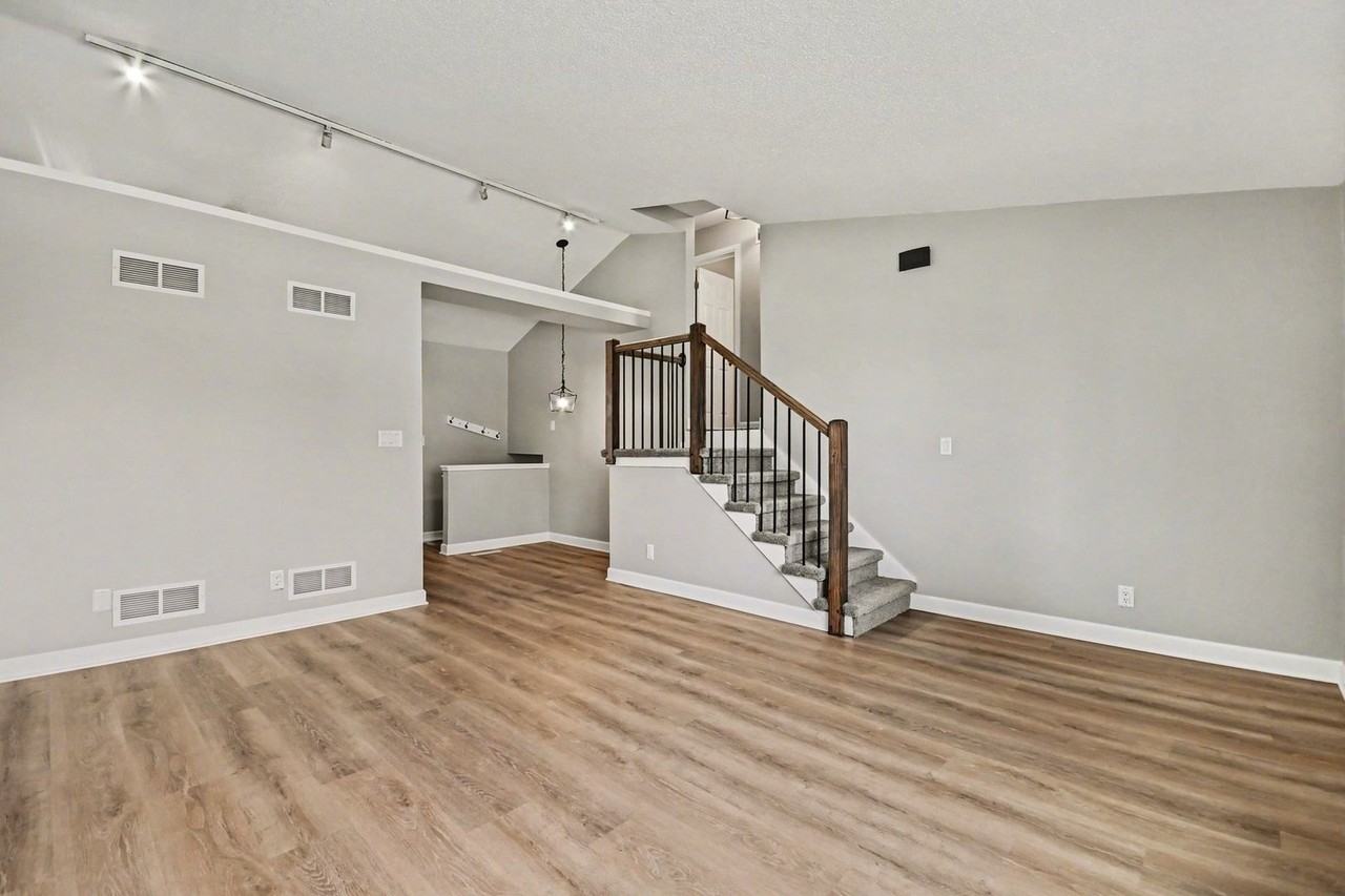 1440 S Hamilton St #A - Photo 4 of 15