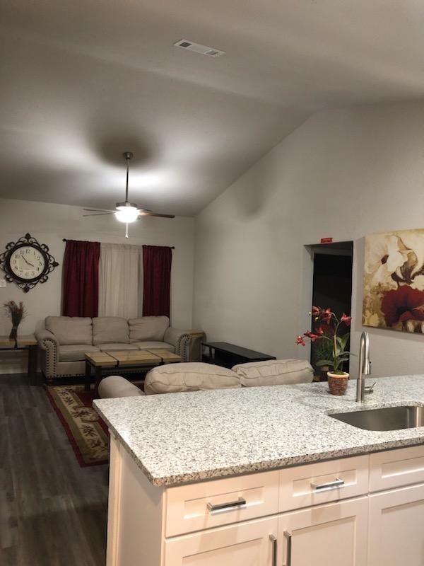 Colonnade Dr - Photo 4 of 17