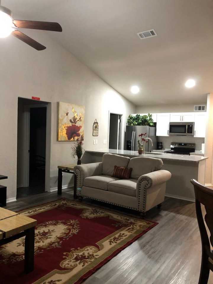 Colonnade Dr - Photo 5 of 17