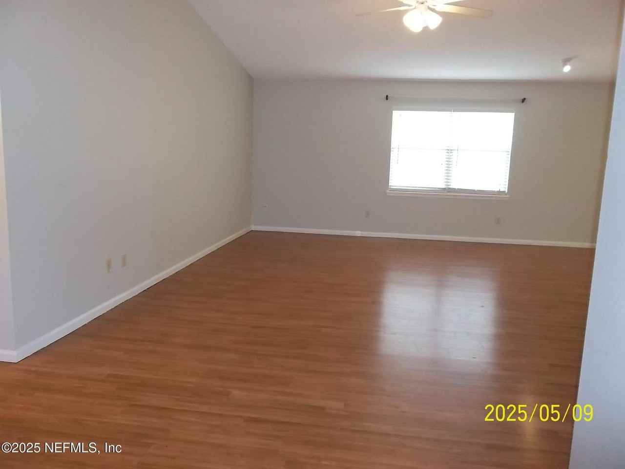 255 Leatherleaf Dr - Photo 2 of 14