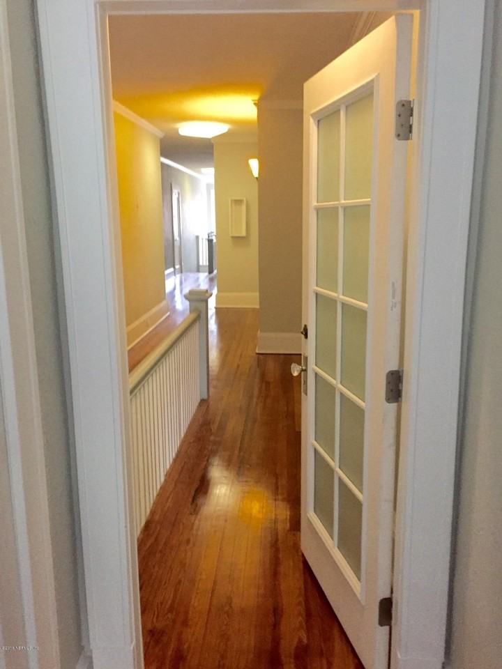 2116 Herschel St Apt A - Photo 2 of 26