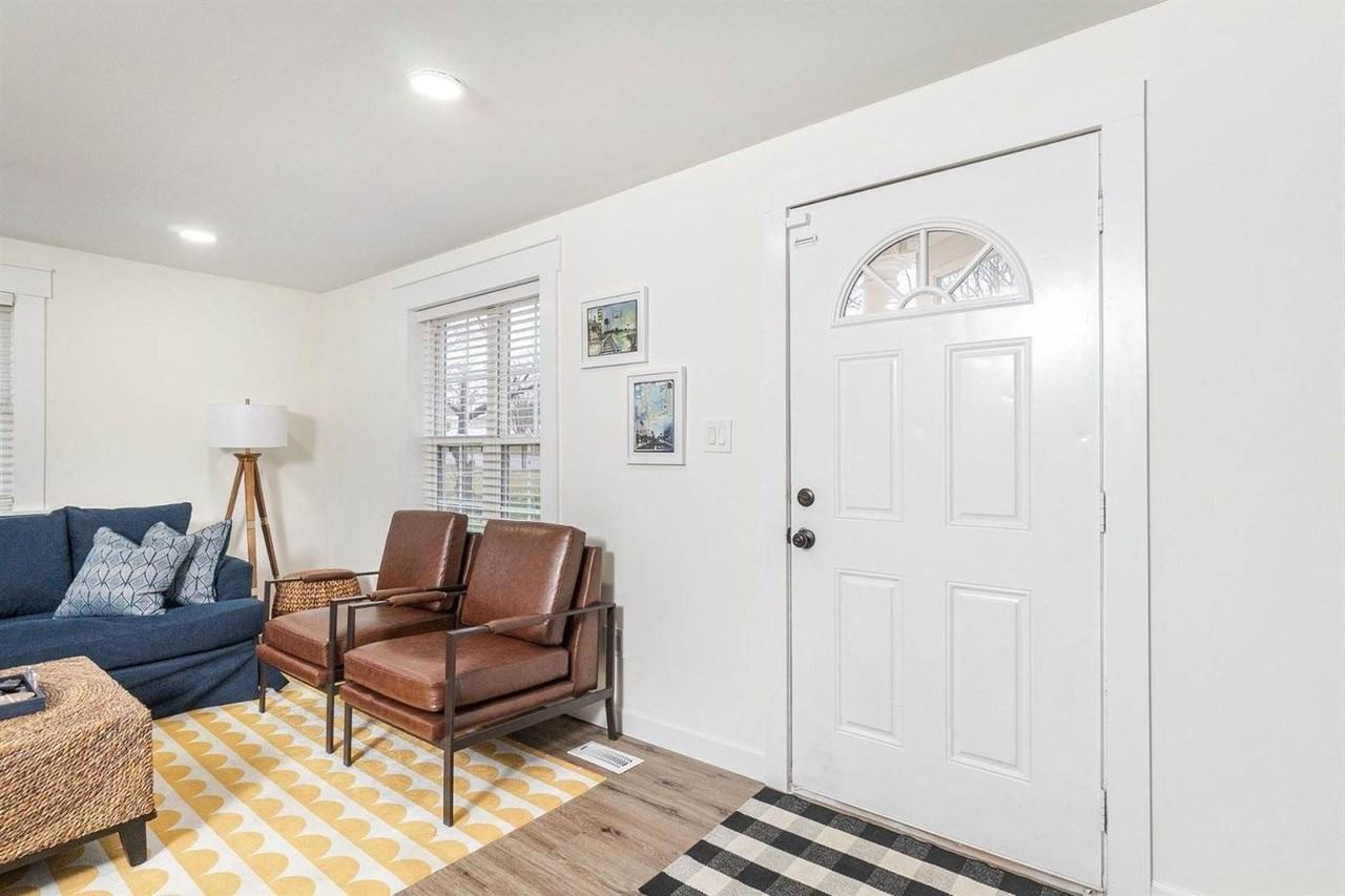 412 1st St - Photo 2 of 28