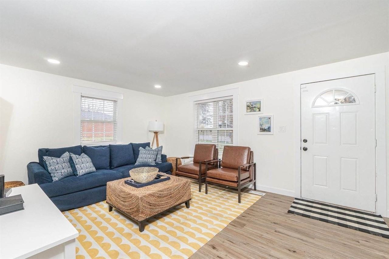 412 1st St - Photo 6 of 28