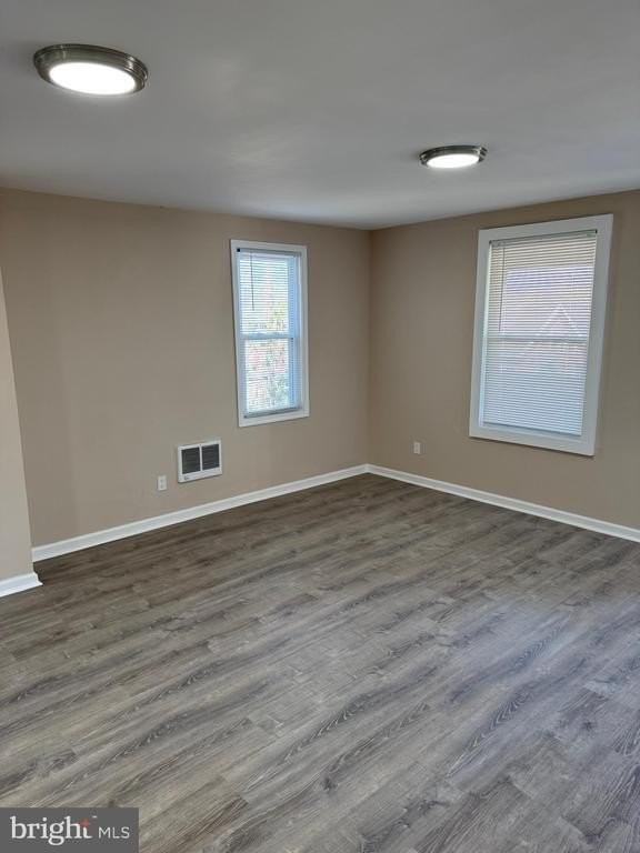 444 Oak St - Photo 3 of 15