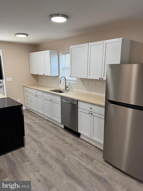 444 Oak St - Photo 4 of 15