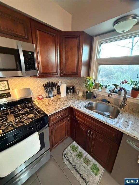 106 Rochelle Pkwy - Photo 4 of 24