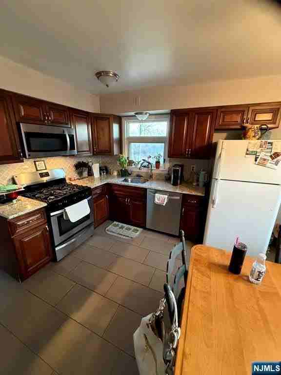 106 Rochelle Pkwy - Photo 6 of 24