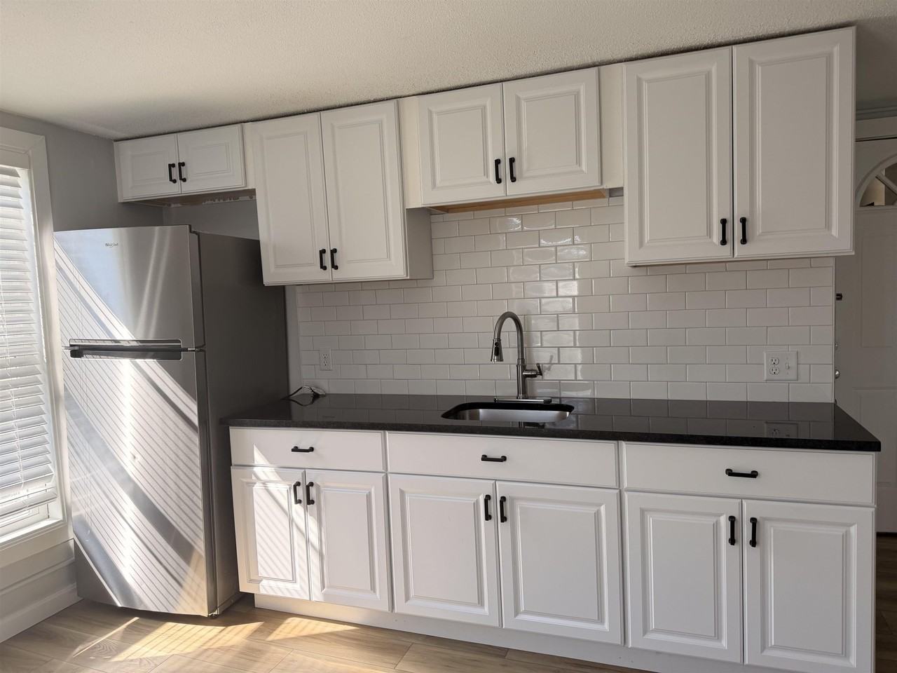 42 Broadway #4 - Photo 4 of 6