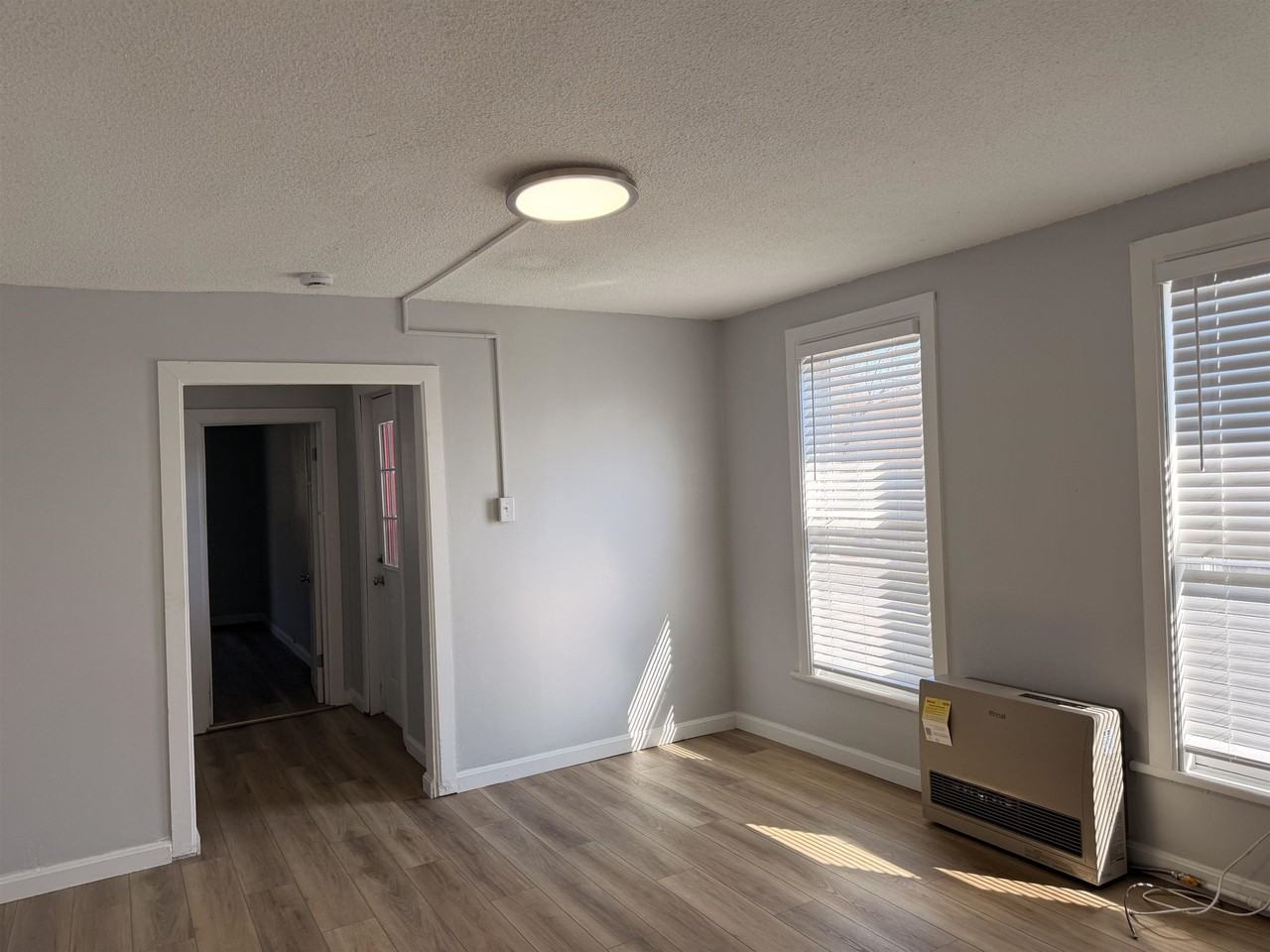 42 Broadway #4 - Photo 6 of 6