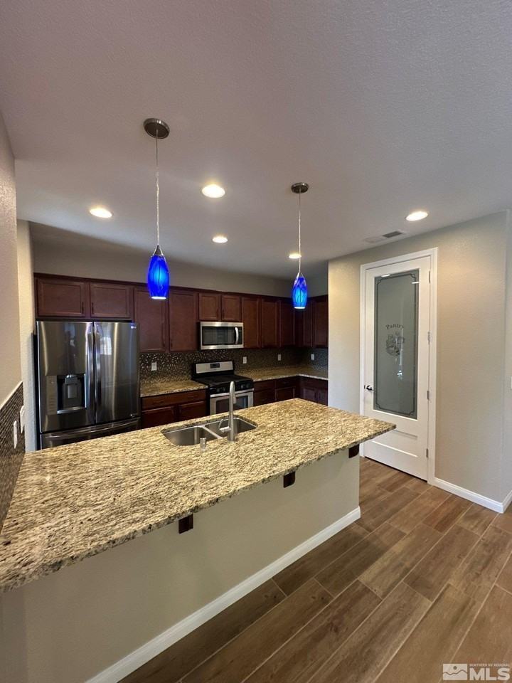 6016 Barrett Ct - Photo 5 of 21