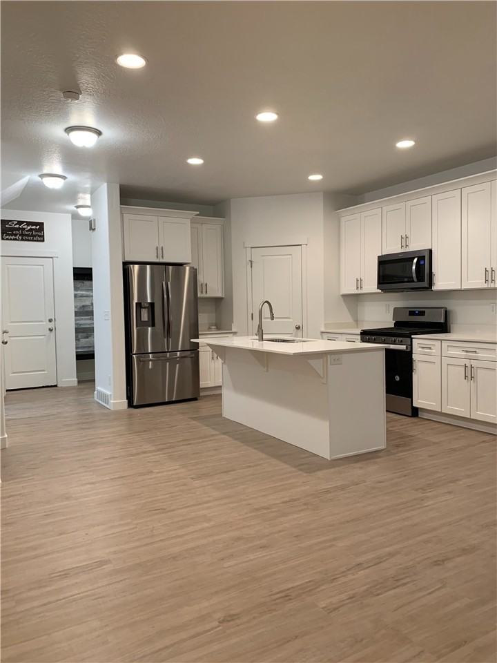 1678 W Tribeca Way - Photo 4 of 19