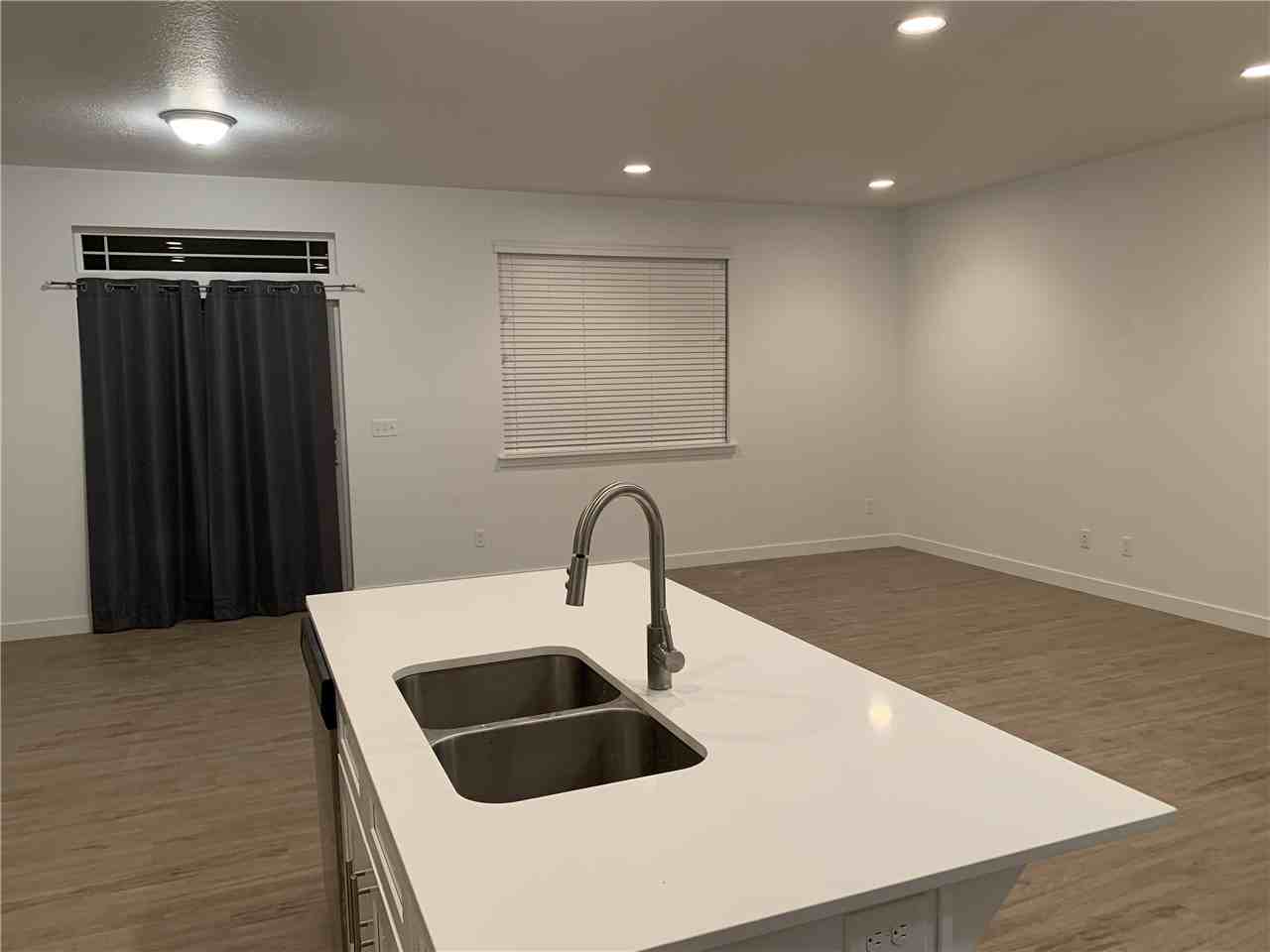 1678 W Tribeca Way - Photo 5 of 19