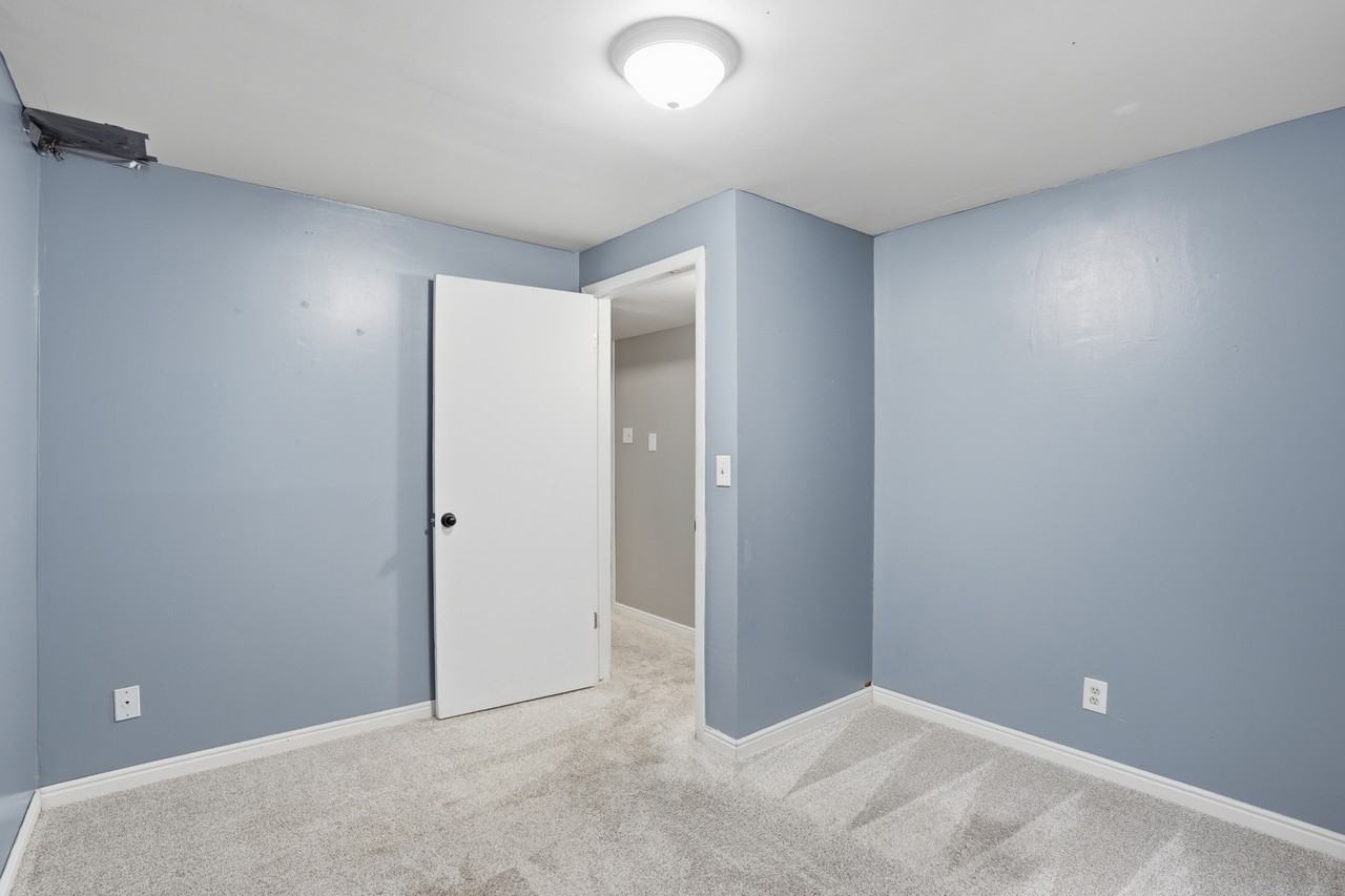 3112 W Green Acre Dr - Photo 7 of 31