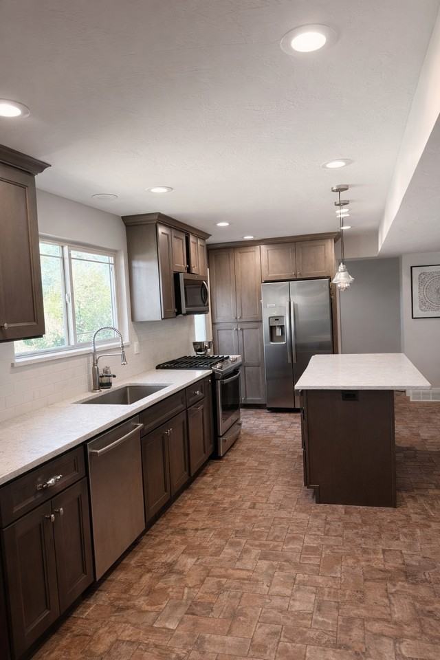 1447 Brown Ln - Photo 2 of 15