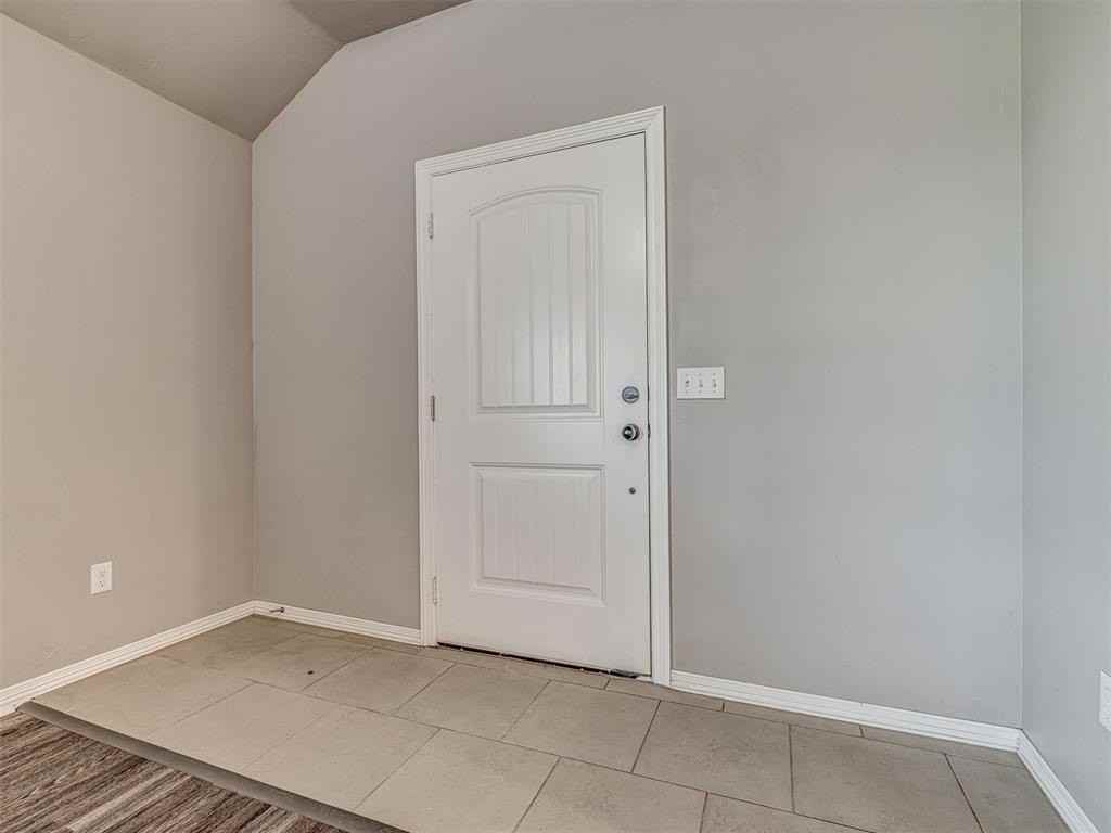 609 N 5th St - Photo 2 of 22