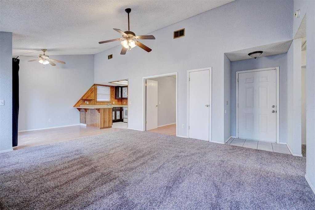 6700 Nw 124th St - Photo 2 of 12