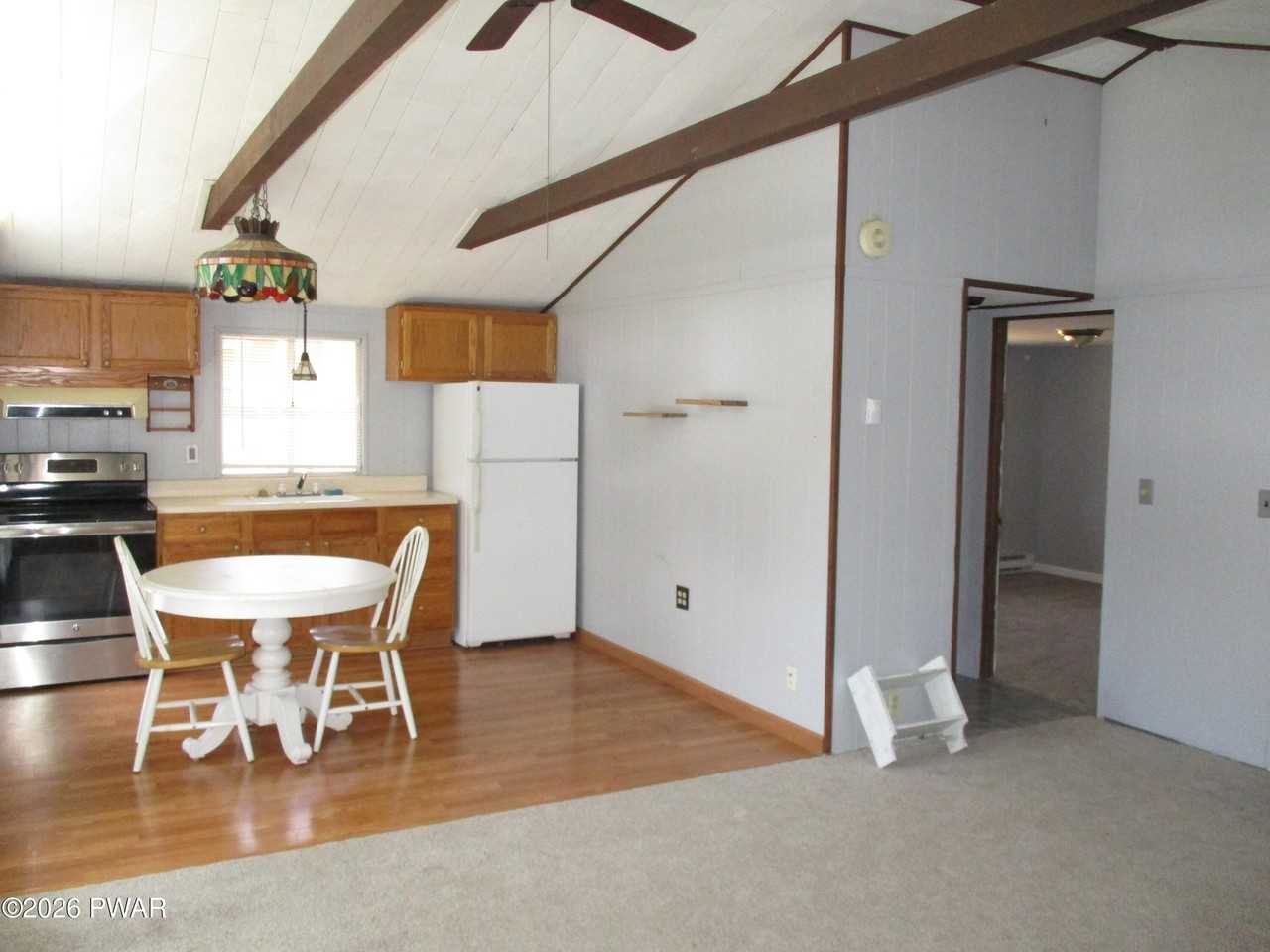 108 Quail Ct - Photo 3 of 10