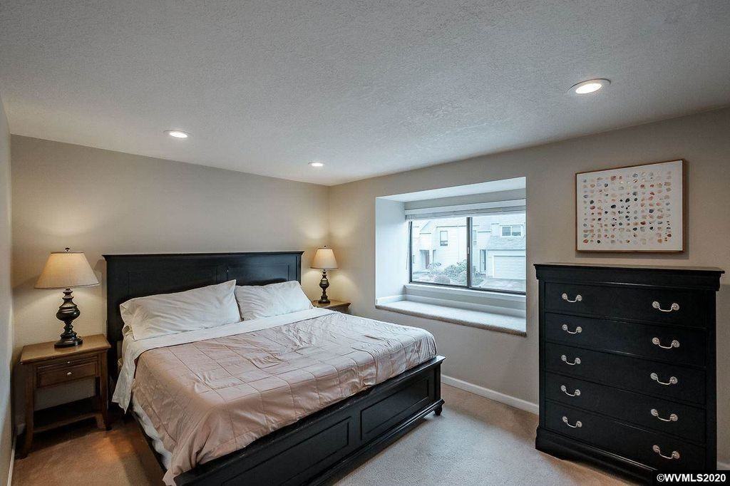 3944 Nw Walnut Pl - Photo 7 of 9