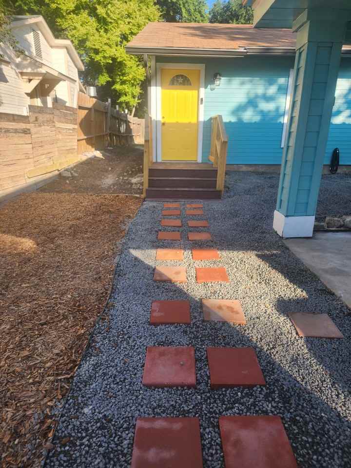 7812 Broadwick - Photo 5 of 16