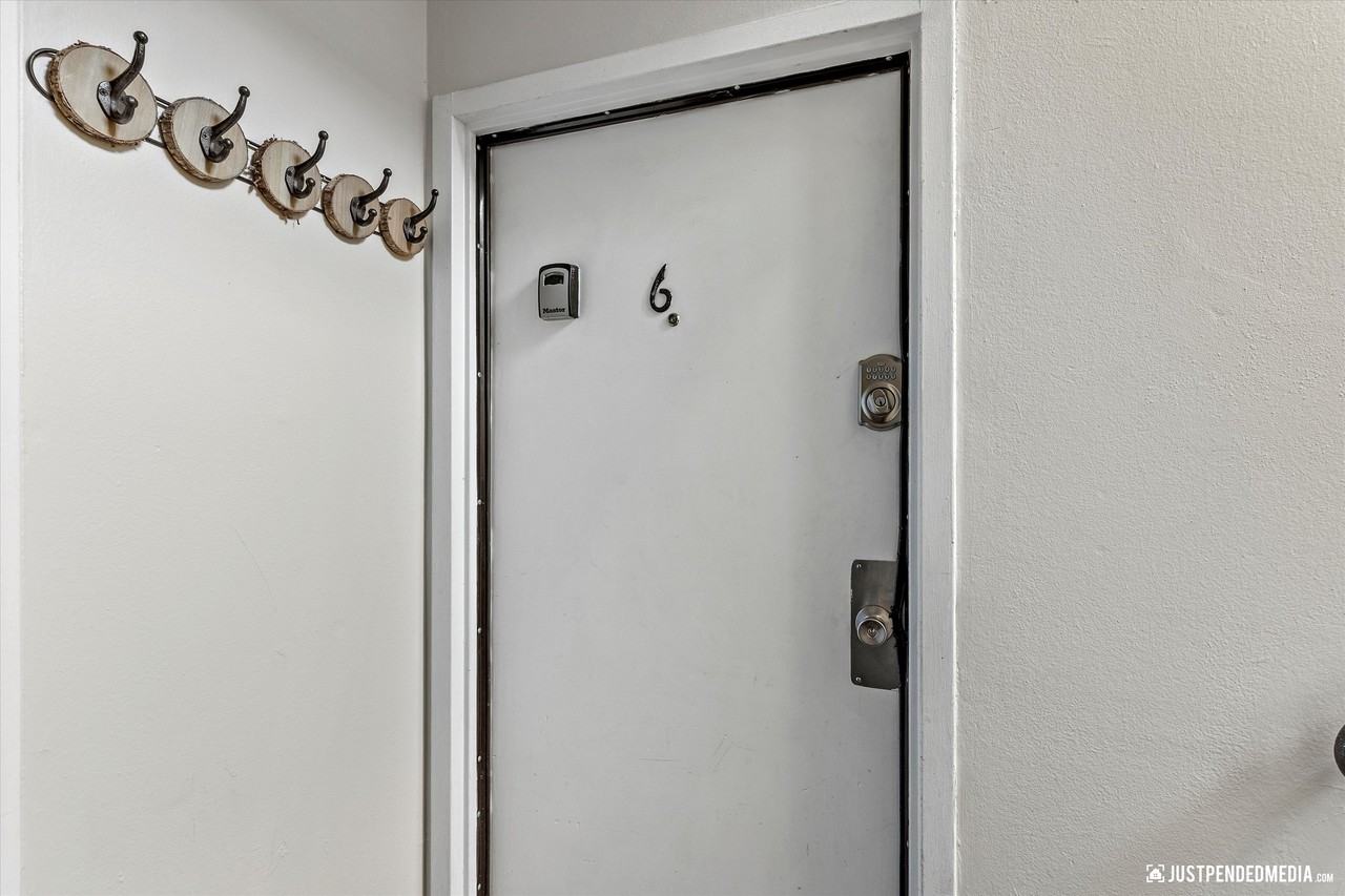 1526 Medfra St #6 - Photo 3 of 12