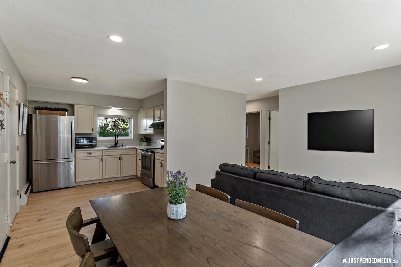 1526 Medfra St #6 - Photo 5 of 12