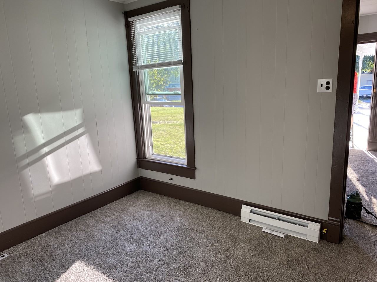 362 N Line St - Photo 5 of 11