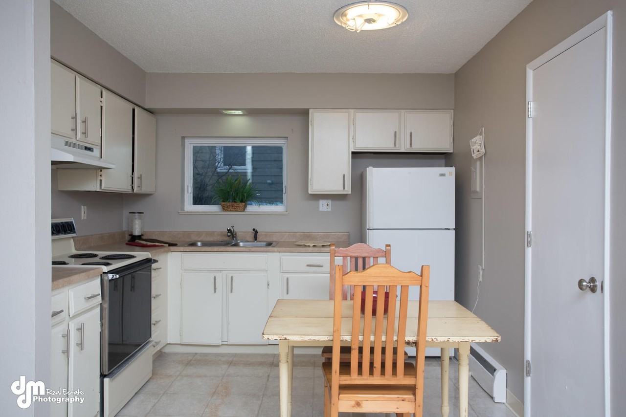 1526 Medfra St #7 - Photo 2 of 7